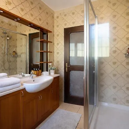 I Tre Fratelli Ad Arona 4br, Garden, Jacuzzi, * Ghevio